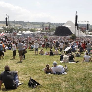 O público no Glastonbury de 2010 - AP