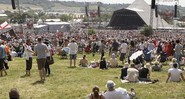 O público no Glastonbury de 2010 - AP