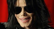 "Breaking News", faixa inédita que estará no disco póstumo de Michael Jackson, gera polêmica: é realmente o Rei do Pop quem canta a letra? - AP