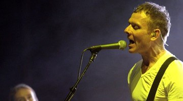 Stuart Murdoch, o frontman do Belle & Sebastian, se esforçou - mas som baixo e público basé não colaboraram - Fernando Banzi