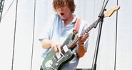 Thurston Moore lançará novo álbum solo em breve, com produção de Beck - AP