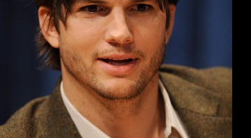 Ashton Kutcher estampará catálogo da nova coleção da marca brasileira Colcci - AP