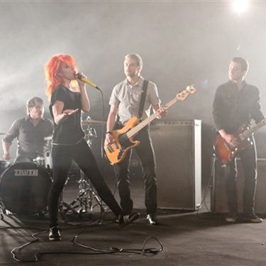 Guitarrista e baterista do Paramore deixaram a banda - Reprodução/Site oficial