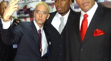 Eminem (esq), 50 Cent (centro) e Dr. Dre, que colaboraram em "Syllables" junto a Jay-Z e outros - AP