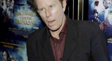 Tom Waits ficou chocado quando soube que havia sido escolhido para o Hall da Fama do Rock 2011 - AP