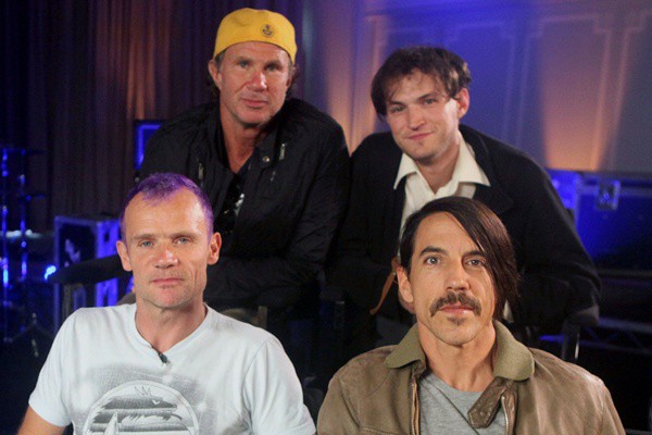 Atração do Rock in Rio, o Red Hot Chili Peppers acabou de chegar ao décimo disco de estúdio com <i>I’m With You</i>. Entre os inúmeros momentos de destaque da banda de Anthony Kiedis e Flea estão estes dez a seguir. - Foto: AP