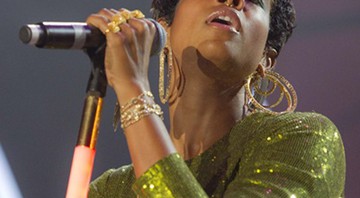 Kelis diz ter sofrido preconceito racial no Reino Unido - Foto: AP