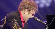 Elton John começou show no Rock in Rio com "Saturday Night's Alright for Fighting" - AP