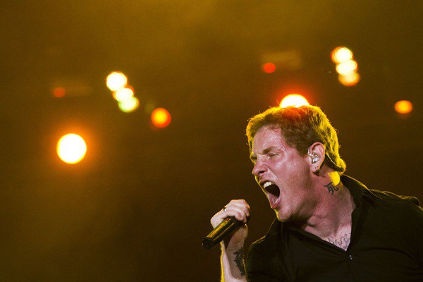 Corey Taylor prometeu voltar ao Brasil com o Stone Sour. O vocalista volta ao Rock in Rio neste domingo, 25, com sua outra banda, o Slipknot - AP