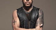 <b>HIPPIE</b> Lenny Kravitz curte uma vida sem posses nas Bahamas - DOVE SHORE