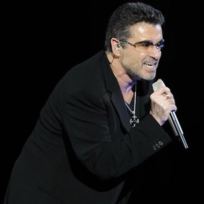 George Michael é internado com pneumonia - AP