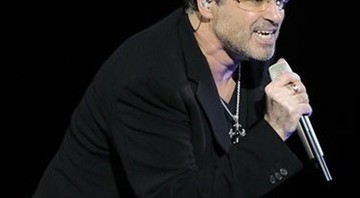 George Michael é internado com pneumonia - AP