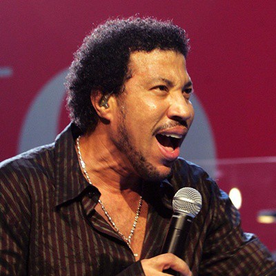 Lionel Ritchie ganha homenagem em Harvard - Foto: AP