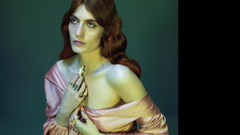 <b>ETÉREA </b> Florence Welch: o “drama” da vida se transforma em música - NADAV KANDER