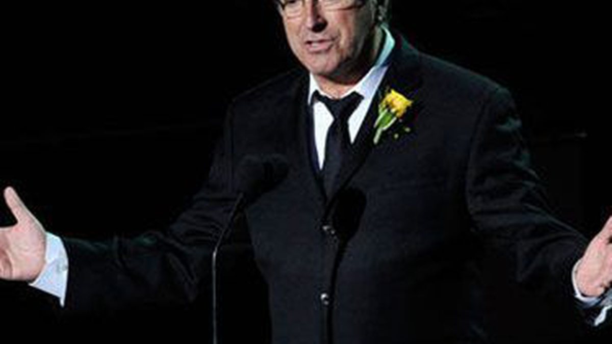 Kenny Ortega foi o primeiro a dar depoimento da audiência preliminar iniciada nesta terça, 4; nesta foto, ele aparece no memorial da morte do cantor - AP