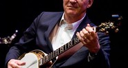 Steve Martin tocando banjo: Paul McCartney participa de seu novo álbum de bluegrass - AP