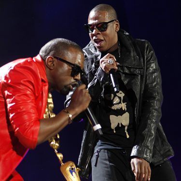 Kanye West e Jay-Z juntos no palco, em setembro de 2010 - AP