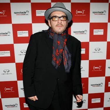 Elvis Costello traz turnê de seu novo álbum, <i>National Ransom</i> , ao Brasil - AP