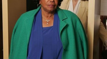 Katherine Jackson poderá seguir em frente com seu processo contra a AEG Live, mas deve apresentar provas nos próximos 20 dias - AP