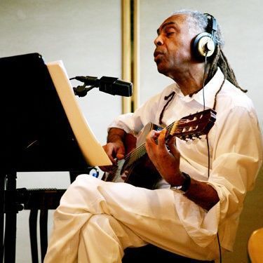 Gilberto Gil se apresenta em show na web - Reprodução/Site oficial