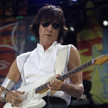 Jeff Beck prepara disco com Rod Stewart, com quem já havia gravado um cover de "People Get Ready", de Curtis Mayfield - AP