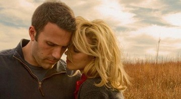 Primeira foto do novo filme de Terrence Malick mostra os atores Ben Affleck e Rachel McAdams - Reprodução/The Hollywood Reporter