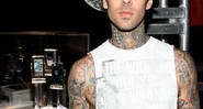 Travis Barker lança álbum solo, <i>Give the Drummer Some</i>, em março - AP