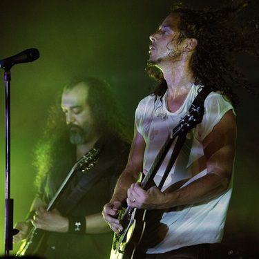 Kim Thayil e Chris Cornell em show do Soundgarden em setembro de 2010 - AP