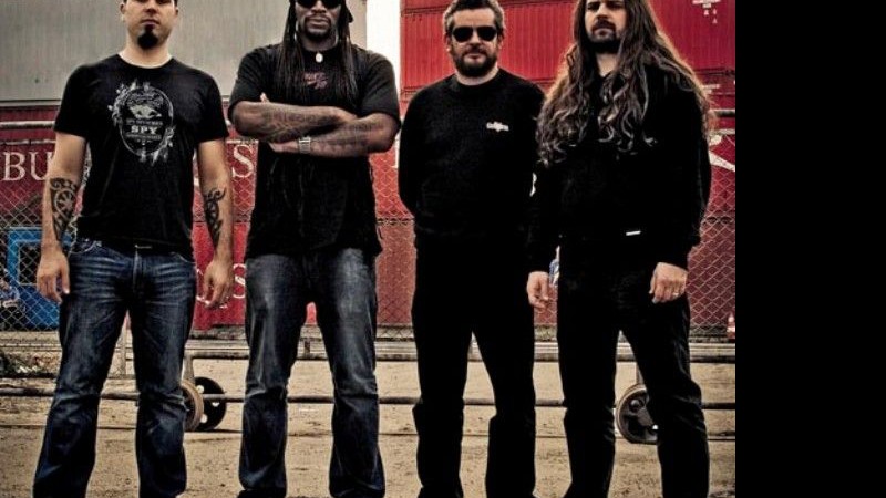 <b>NA LUTA</b> O Sepultura, exemplo de sucesso para o Shadowside e Shaman - DIVULGAÇÃO/ERIC SANCHEZ