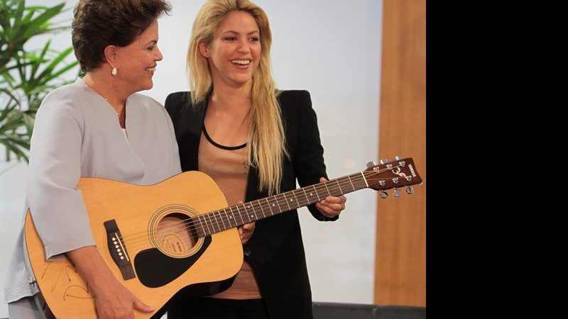 Dilma e Shakira - AP