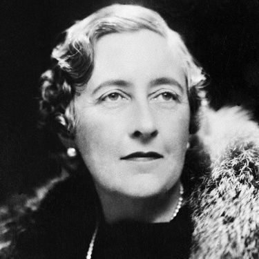 Agatha Christie (foto), a criadora de Miss Marple, que voltará aos cinemas em breve - AP