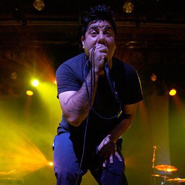 O frontman do Deftones, Chino Moreno, fala sobre seu novo projeto paralelo, o Crosses - AP