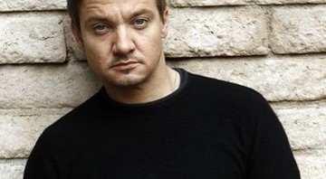 Jeremy Bourne Renner? Ator foi convidado para protagonizar <i>The Bourne Legacy</i> no lugar de Matt Damon - AP