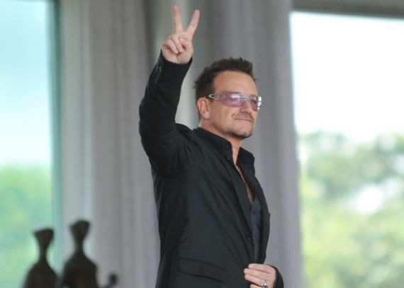 Bono em passagem pelo Brasil; U2 está atualmente na Alemanha, gravando um clipe - Antonio Cruz/ABr