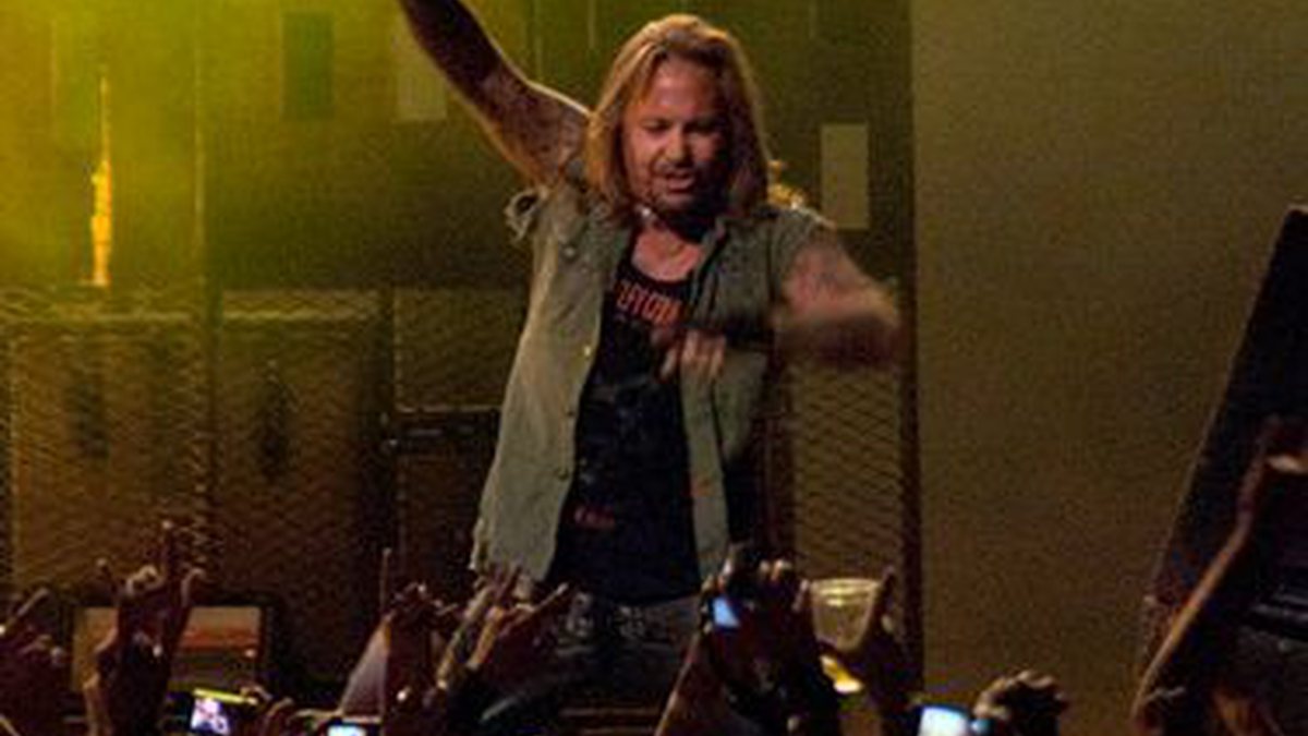 Vince Neil à frente do Mötley Crüe no primeiro show da história da banda no Brasil - Rafael Koch Rossi/Divulgação