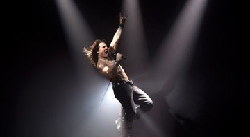 Imagem mostra Tom Cruise em <i>Rock of Ages</i> - Reprodução/Site oficial