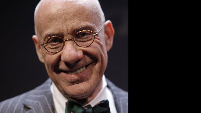 James Ellroy dará autógrafos de seu livro mais recente, <i>Sangue Errante</i> - AP