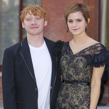 Emma Watson e Rupert Grint chegam ao hotel - AP