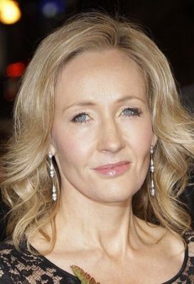 J.K. Rowling teria algumas ideias bem diferentes para o fim de <i>Harry Potter</i>, segundo jornalista - AP