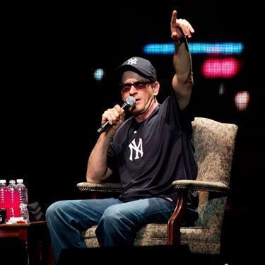 Charlie Sheen está escalado para reality britânico, diz jornal - AP