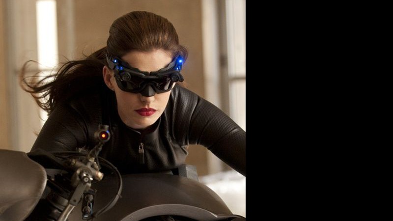 Anne Hathaway como a Mulher-Gato em <i>The Dark Knight Rises</i> - Reprodução