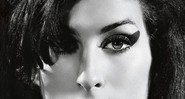 Amy Winehouse em uma das capas da <i>Rolling Stone Brasil</i>