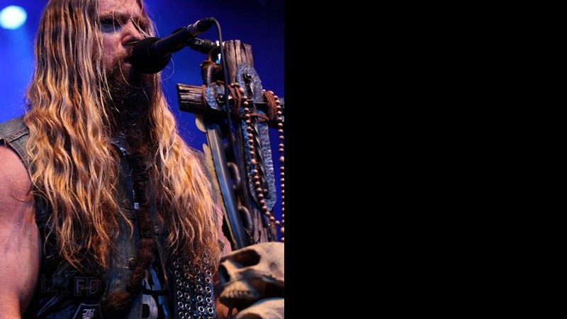 Zakk Wylde canta para o público em show no HSBC Brasil - Thais Azevedo