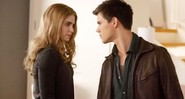 Taylor Lautner e Nikki Reed em cena de <i>Amanhecer</i> - Reprodução