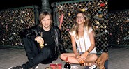 <b>MOMENTO DE PAZ </b> Guetta relaxa fazendo um piquenique com uma amiga - KAVA GORNA