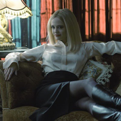 Em <i>Dark Shadows</i>, Eva Green é Angelique Bouchard, uma bruxa apaixonada por Barnabas Collins (Johnny Depp) - Reprodução