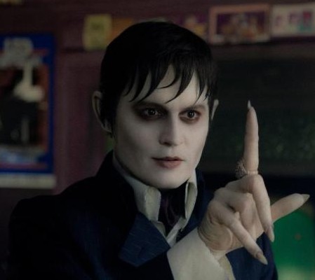 Johnny Depp interpreta o vampiro Barnabas - Divulgação