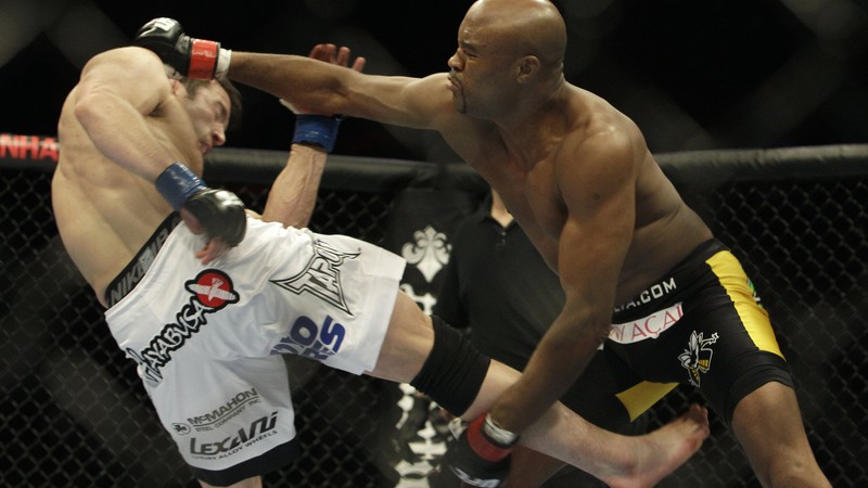 Anderson Silva e Chael Sonnen - AP