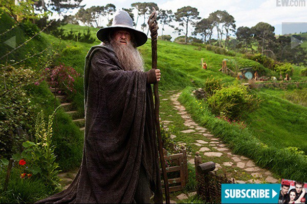 Peter Jackson, que trabalhou em <i>O Senhor dos Anéis</i>, volta a adaptar a obra de J.R.R. Tolkien - Reprodução / EW