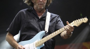 <b>Eric Clapton</b>
<br>
É o segundo maior guitarrista de todos os tempos segundo a <i>Rolling Stone</i> (o primeiro não está mais entre nós: Jimi Hendrix). Imagine um belo solo de Clapton encerrando a cerimônia. Que tal?
 - AP